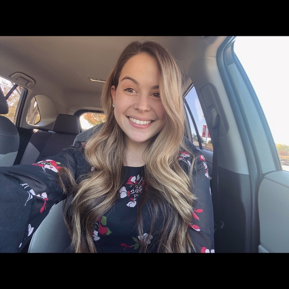 Meet your Posher, Melissa - Picture 1 of 1